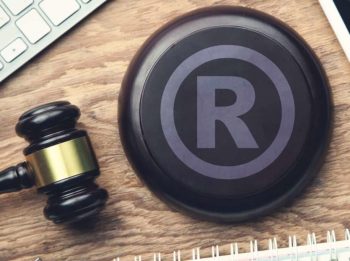 Como-proteger-a-sua-propriedade-intelectual-com-o-registro-de-marcas-e-patentes-1024x683